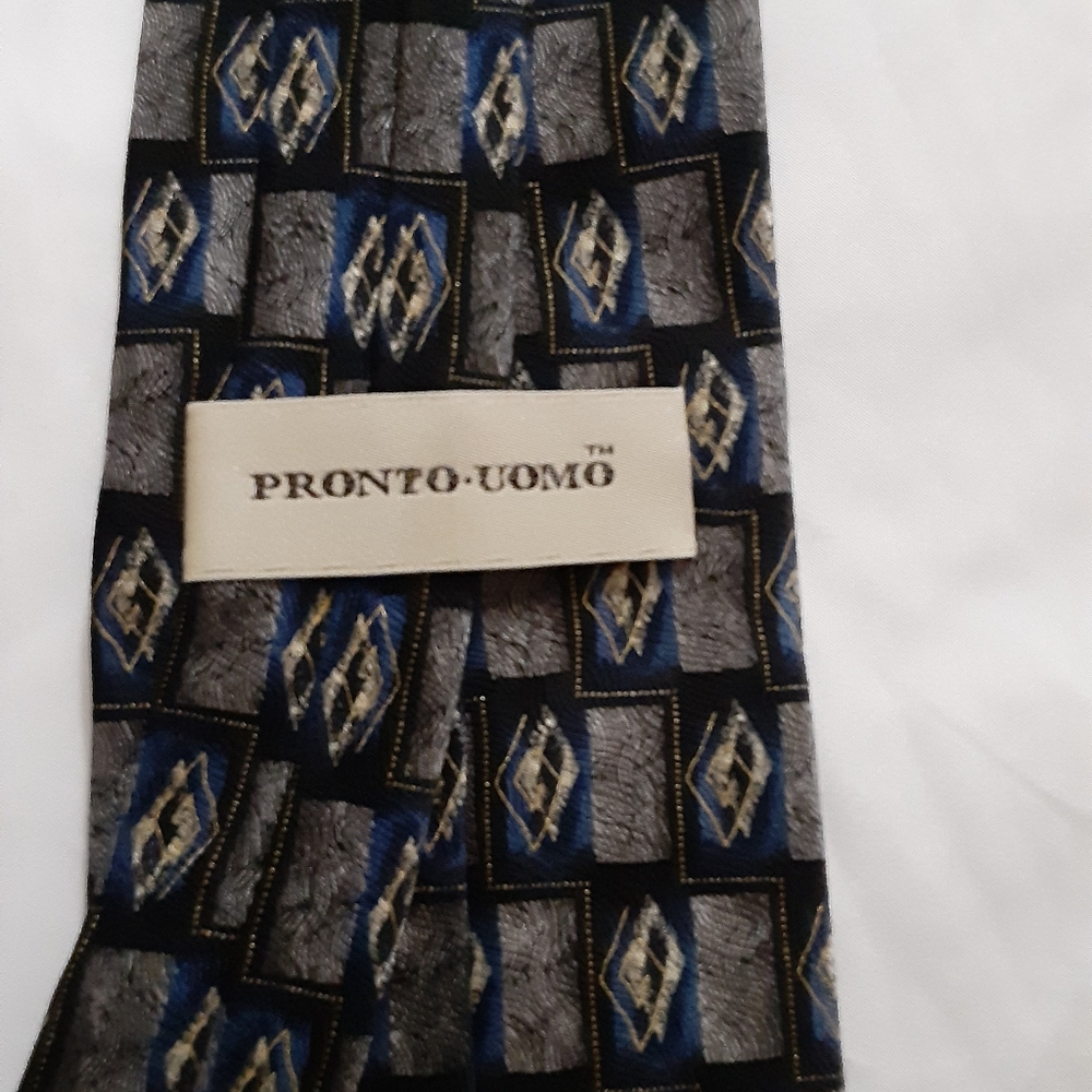 Tie - Picture 2 of 3